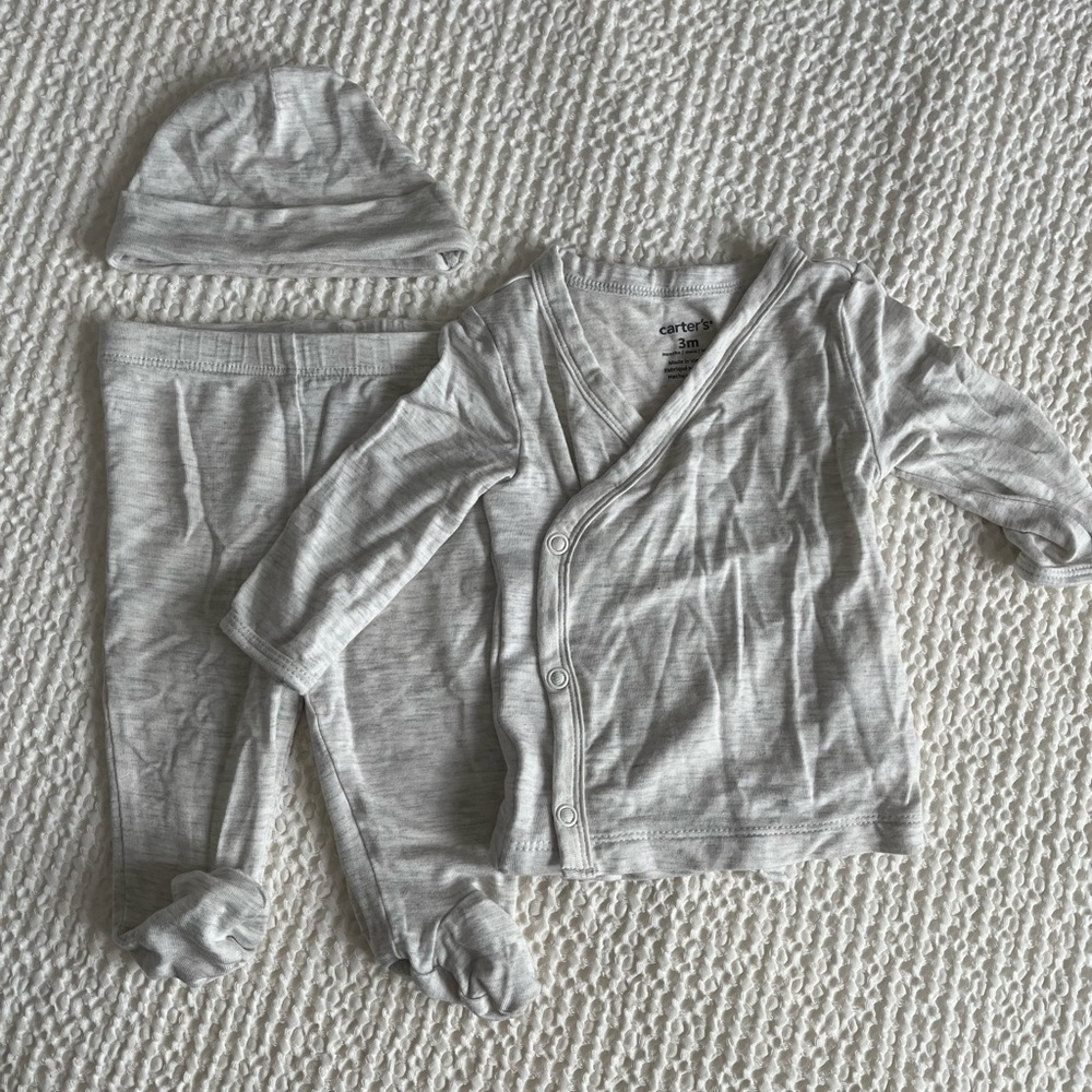 NWOT Carter's 3-Piece PurelySoft Top, Pants, and Hat Set
